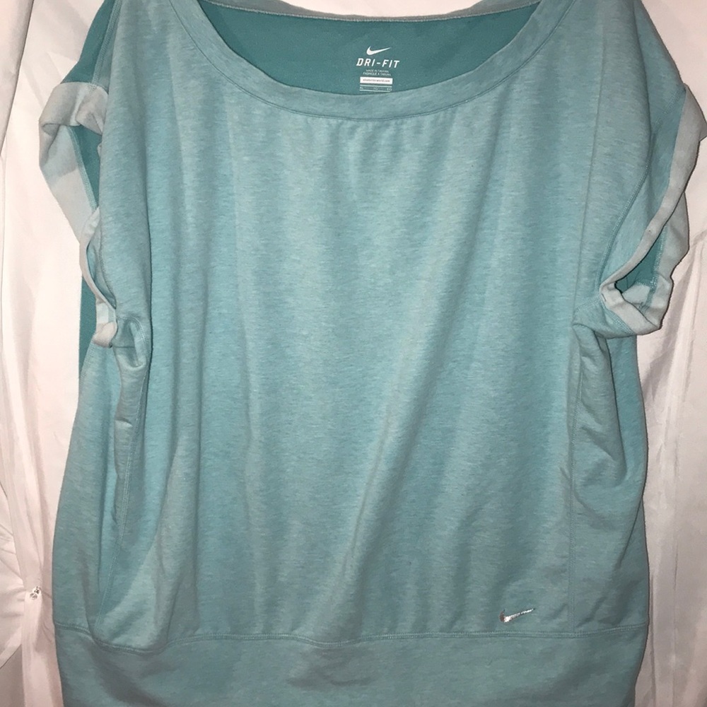 Women’s Nike Dri fit Extra Large top